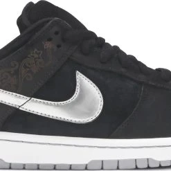Sole Supremacy Nike SB Dunk Low Pro "TAKASHI 2"