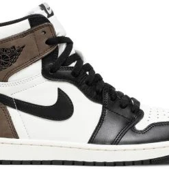 Sole Supremacy Air Jordan 1 Retro High OG "DARK MOCHA"