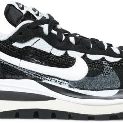 Sole Supremacy Nike Vaporwaffle "SACAI/BLACK WHITE"