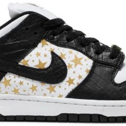 Sole Supremacy Nike SB Dunk Low OG QS "SUPREME STARS BLACK"