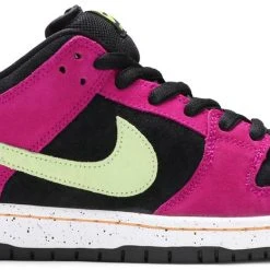 Sole Supremacy Nike SB Dunk Low Pro "ACG TERRA RED PLUM"