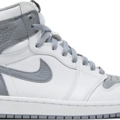 Sole Supremacy Air Jordan 1 Retro High OG "STEALTH"