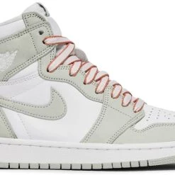 Sole Supremacy WMNS Air Jordan 1 High OG "SEAFOAM"